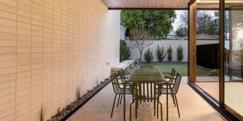 stackbond bricklaying pattern Melbourne manufactured by Island block & Paving